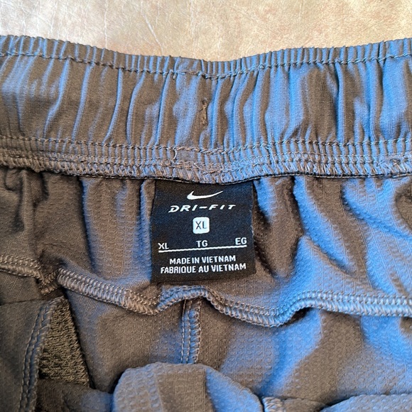 Men’s Nike Dri-fit shorts - Picture 2 of 3